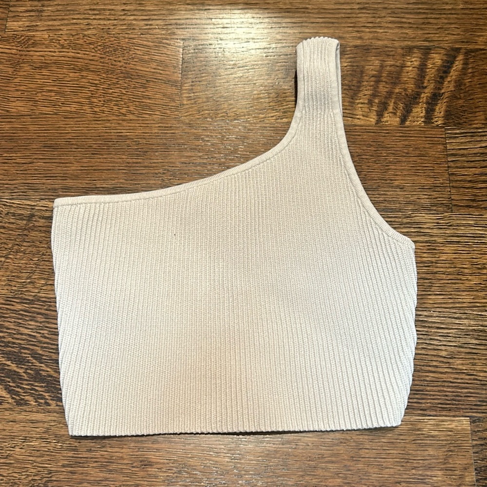 Aritzia - Babaton sculpt one shoulder ribbed top. Beige. Size XS
